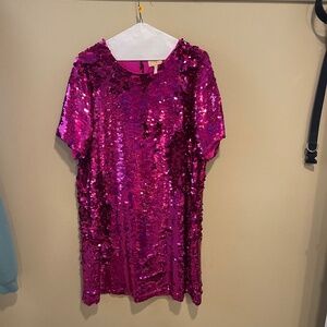 Pink sequins T-shirt dress
